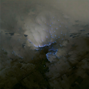 Thunderstorm_from_sky4